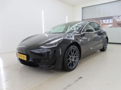 Second-hand Tesla Model 3 Standard Range 225 kW (306 CP) 2020 Negru Berlinǎ