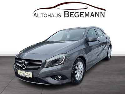 Używany Mercedes A180 Style 109 KM (80 kW) 2012 Szary Sedan/Limuzyna