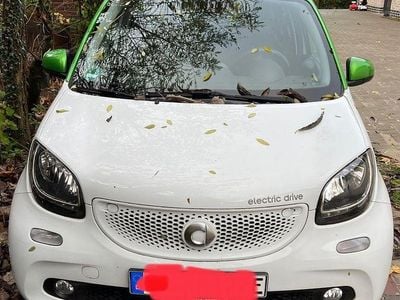 Weiß Gebraucht 2017 Smart ForFour Electric Drive Kleinwagen | 7.499 € (Guter Preis)