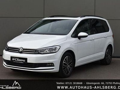 Pure white Gebraucht 2024 VW Touran Comfortline Van / Kleinbus | 32.900 € (Etwas zu teuer)