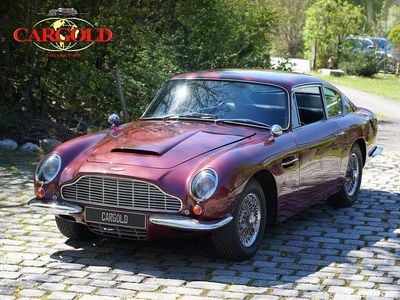 Second-hand Aston Martin DB6 325 CP (239 kW) 1967 Roșu