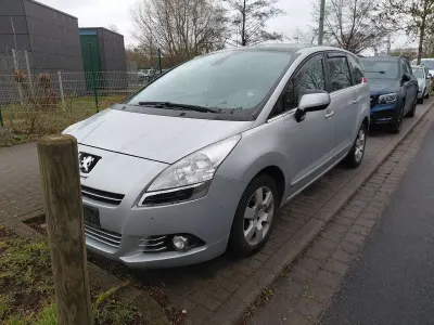 Gebraucht Peugeot 5008 Business-Line 111 PS (81 kW) 2012 Silber Van / Kleinbus