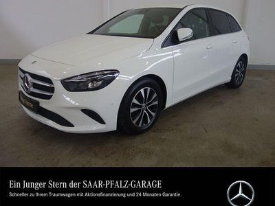 Unilack polarweiß Gebraucht 2021 Mercedes B200 Style Van / Kleinbus | 24.900 € (Etwas zu teuer)
