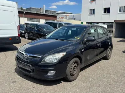 Gebraucht Hyundai i30 Classic 105 PS (77 kW) 2009 Schwarz Limousine