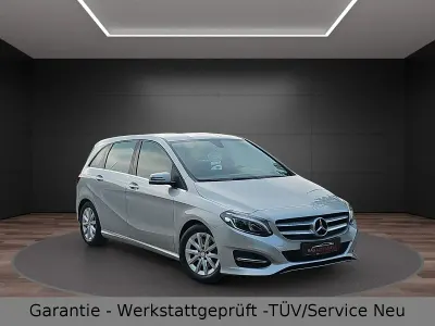 Gebraucht Mercedes B180 Edition 122 PS (89 kW) 2017 Silber Van / Kleinbus