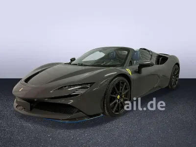 Usata Ferrari SF90 999 CV (734 kW) 2023 Grigio Cabrio