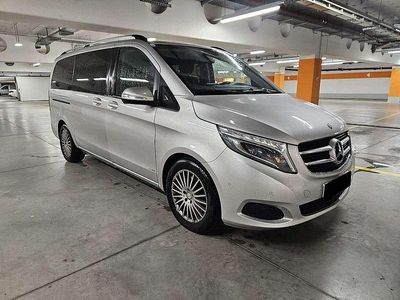 Mercedes V220