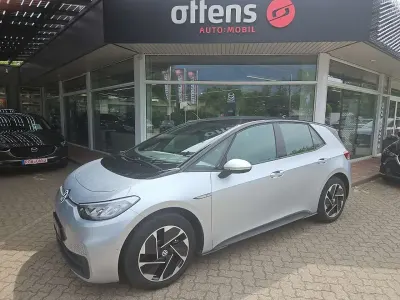 Gebraucht VW ID.3 Pro Performance 150 kW (204 PS) 2023 Scale silver metallic Kleinwagen