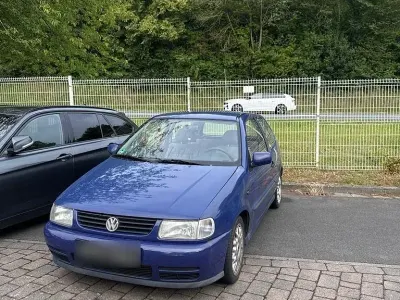 Gebraucht VW Polo Basis 60 PS (44 kW) 1996 Blau Limousine