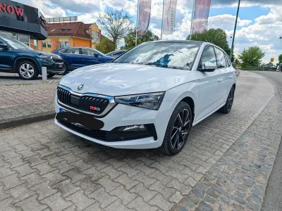 Gebraucht Skoda Scala Selection 150 PS (110 kW) 2024 Weiß Kleinwagen