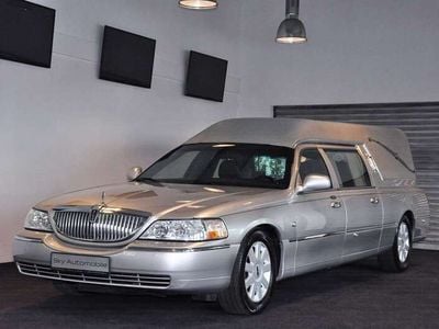 Gebraucht Lincoln Town Car 209 PS (153 kW) 2003 Silber Limousine