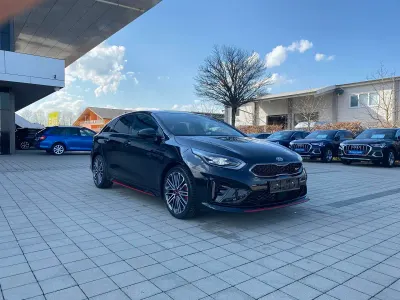 Gebraucht Kia ProCeed 204 PS (150 kW) 2021 Zilinaschwarz metallic Kombi