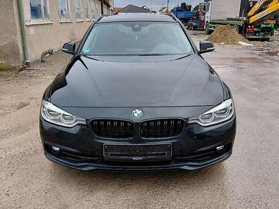 Gebraucht BMW 320 Sport Line 190 PS (139 kW) 2015 Schwarz Kombi