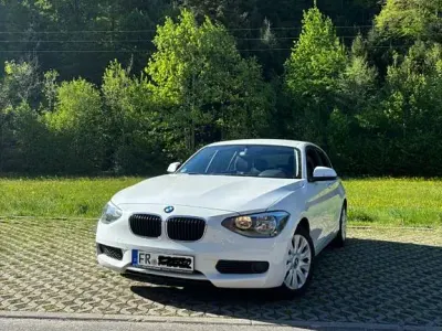 Gebraucht BMW 114 Sport Line 102 PS (75 kW) 2012 Weiß Kleinwagen