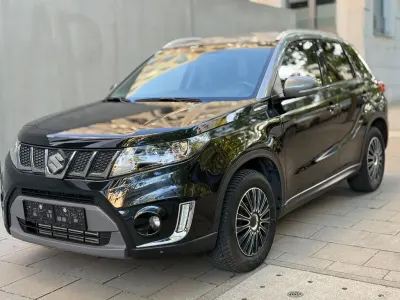 Gebraucht Suzuki Vitara Comfort+ 120 PS (88 kW) 2017 Schwarz SUV