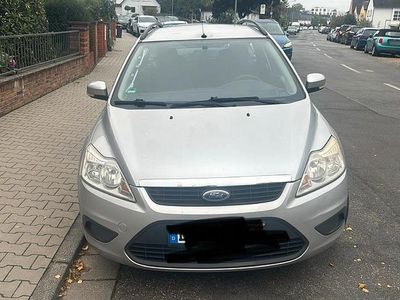 Gebraucht Ford Focus 109 PS (80 kW) 2009 Silber Kombi