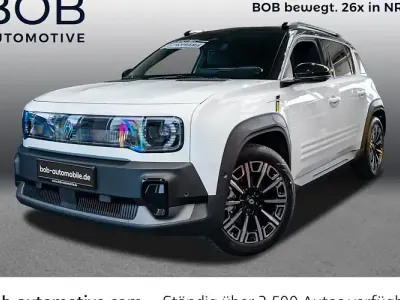 Gebraucht Renault 4 E-Tech Iconic 110 kW (150 PS) 2025 Weiß + black pearlschwarz (weiß) SUV