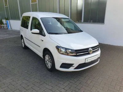 Gebraucht VW Caddy Trendline 84 PS (61 kW) 2017 Candyweiß Van / Kleinbus