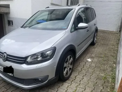 Gebraucht VW Touran Cross 170 PS (125 kW) 2012 Silber Van / Kleinbus