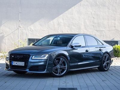 Audi S8