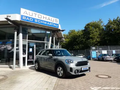 Gebraucht Mini ONE Essential 102 PS (75 kW) 2022 Moonwalk grey metallic Kleinwagen