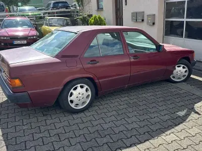 Gebraucht Mercedes 190 Sportline 136 PS (100 kW) 1992 Rot Limousine