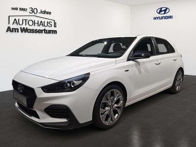 Polar white / sol Gebraucht 2020 Hyundai i30 N Line Limousine | 19.999 € (Fairer Preis)