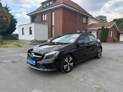 Gebraucht Mercedes A180 Edition 122 PS (89 kW) 2017 Schwarz Kleinwagen