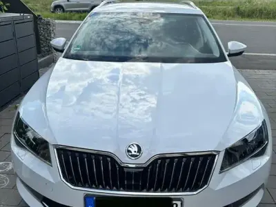 Gebraucht Skoda Superb Style 150 PS (110 kW) 2017 Weiß Kombi