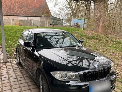 Gebraucht BMW 116 122 PS (89 kW) 2010 Schwarz Kleinwagen