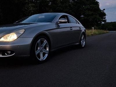 Beige Gebraucht 2004 Mercedes CLS350 Coupé | 9.000 € (Etwas zu teuer)