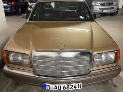 Używany Mercedes S420 224 KM (164 kW) 1985 Złoty Sedan/Limuzyna