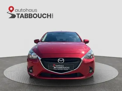 Gebraucht Mazda 2 75 PS (55 kW) 2016 Rot Limousine