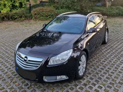 Gebraucht Opel Insignia Sport 160 PS (117 kW) 2011 Braun Kombi