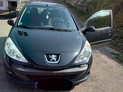 Gebraucht Peugeot 206+ 68 PS (50 kW) 2010 Schwarz Kleinwagen