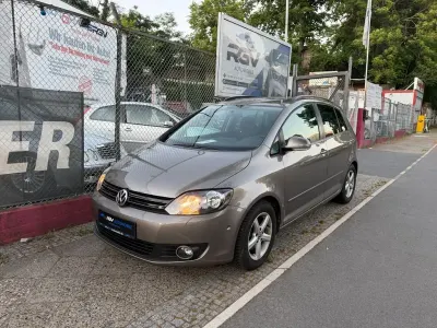 Gebraucht VW Golf VII Comfortline 105 PS (77 kW) 2013 Braun Limousine