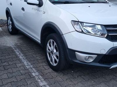 Gebraucht Dacia Sandero Stepway 88 PS (64 kW) 2013 Weiß Limousine