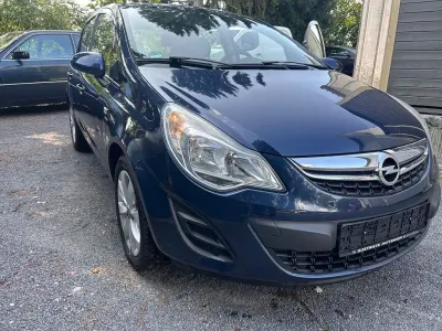 Gebraucht Opel Corsa Active 69 PS (50 kW) 2013 Blau Kleinwagen