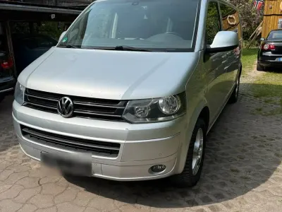 Gebraucht VW Caravelle 179 PS (131 kW) 2011 Silber Van
