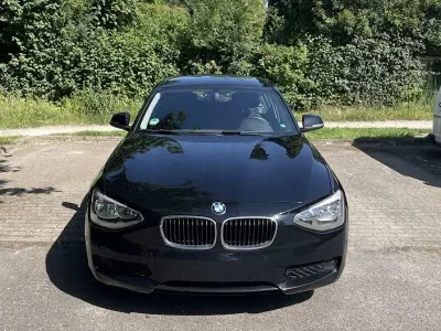 Gebraucht BMW 114 102 PS (75 kW) 2014 Schwarz Kleinwagen