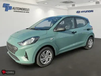 Gebraucht Hyundai i10 67 PS (49 kW) 2024 Grün Kleinwagen