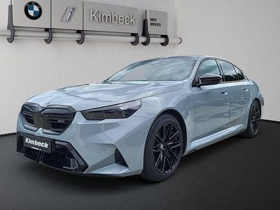 Grau Gebraucht 2024 BMW M5 Performance Limousine | 121.490 € (Superpreis)