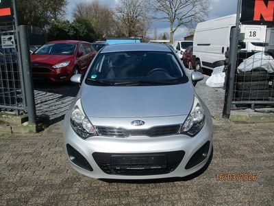 Gebraucht Kia Rio Edition 7 86 PS (63 kW) 2013 Silber Limousine