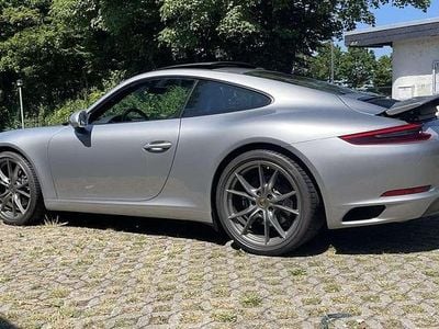 Porsche 911 Carrera