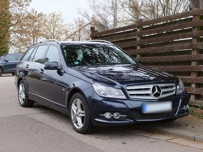 Gebraucht Mercedes C200 Avantgarde 136 PS (100 kW) 2011 Blau Kombi