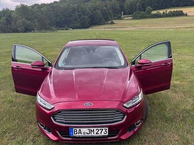 Gebraucht Ford Mondeo Titanium 165 PS (121 kW) 2017 Rot Limousine