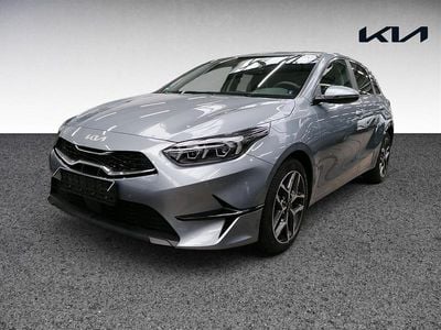 Gebraucht Kia Ceed 140 PS (102 kW) 2025 Silber Kleinwagen