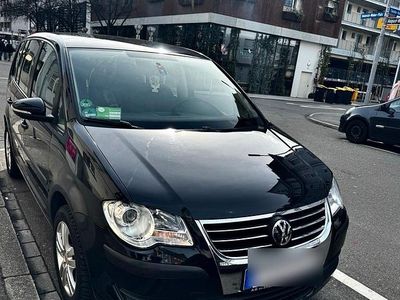 Gebraucht VW Touran 105 PS (77 kW) 2009 Schwarz Van / Kleinbus
