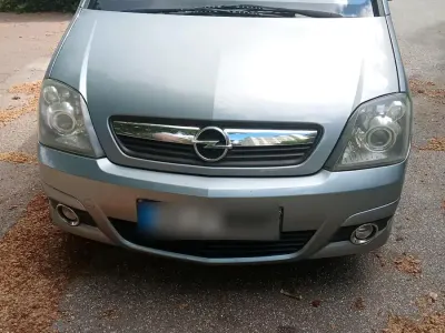 Gebraucht Opel Meriva 75 PS (55 kW) 2009 Silber Van / Kleinbus