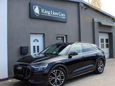 Gebraucht Audi Q8 S-Line 286 PS (210 kW) 2023 Mythosschwarz SUV